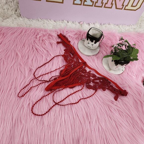 NIB Red Beaded Lace V-String Small: Sensual Elegance NIB - Picture 3 of 7